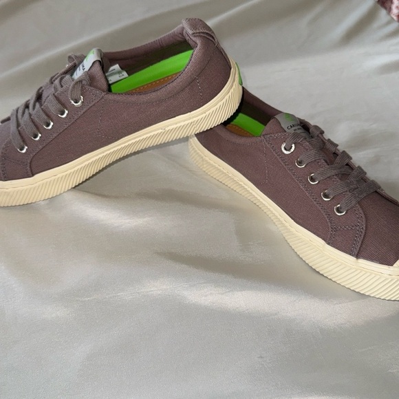 Cariuma OCA Low in Mystic Grey Canvas Sneakers Sz 8 Preppy Streetwear - Picture 10 of 15